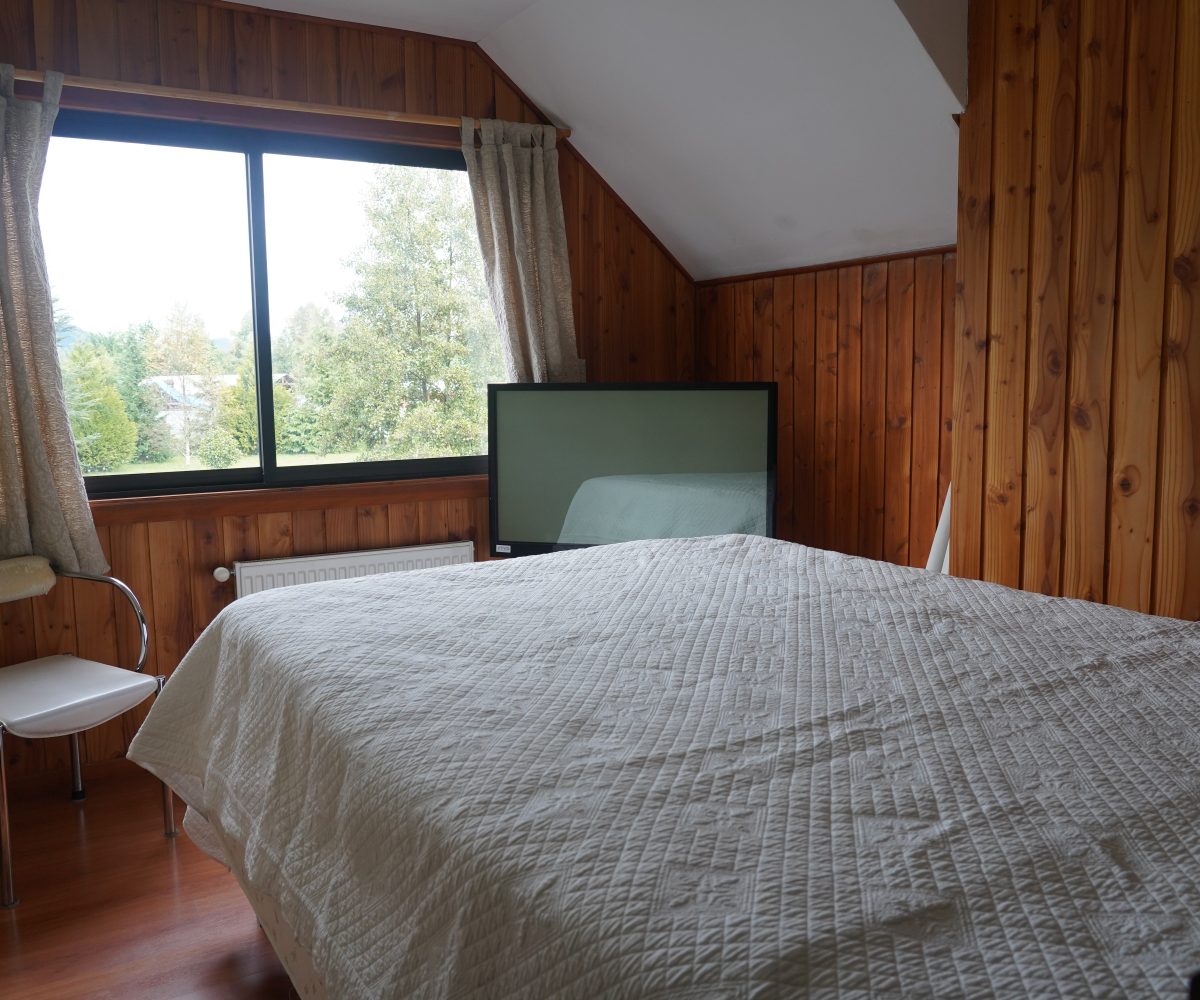 For Sale Se vende precious house casa Villarrica LlauLLau Camino LicanRay close to Pucon 4 bedrooms dormitorios pozo