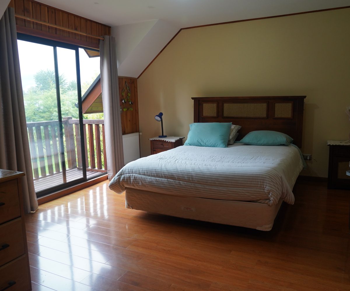 For Sale Se vende precious house casa Villarrica LlauLLau Camino LicanRay close to Pucon 4 bedrooms dormitorios pozo