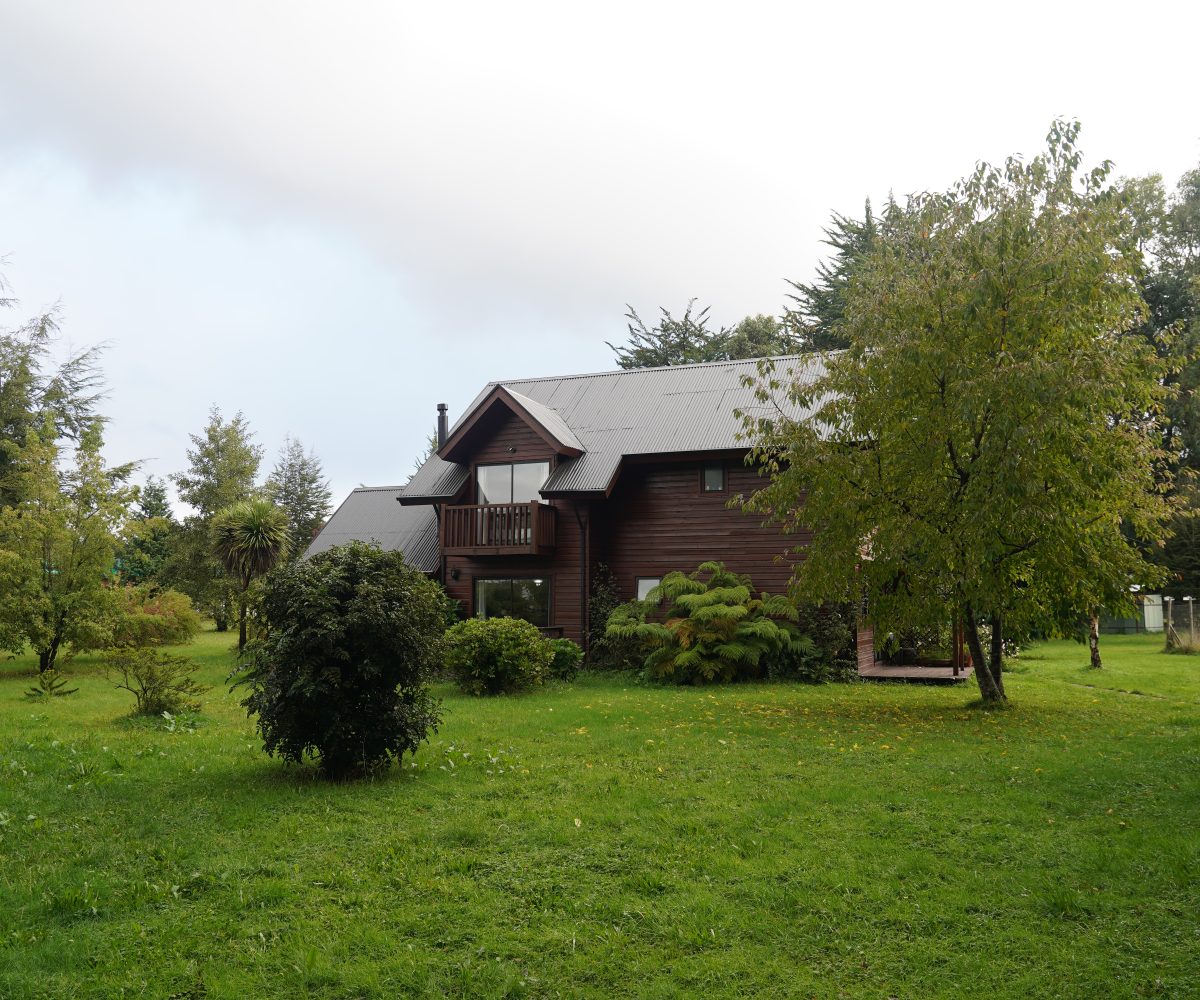 For Sale Se vende precious house casa Villarrica LlauLLau Camino LicanRay close to Pucon 4 bedrooms dormitorios pozo
