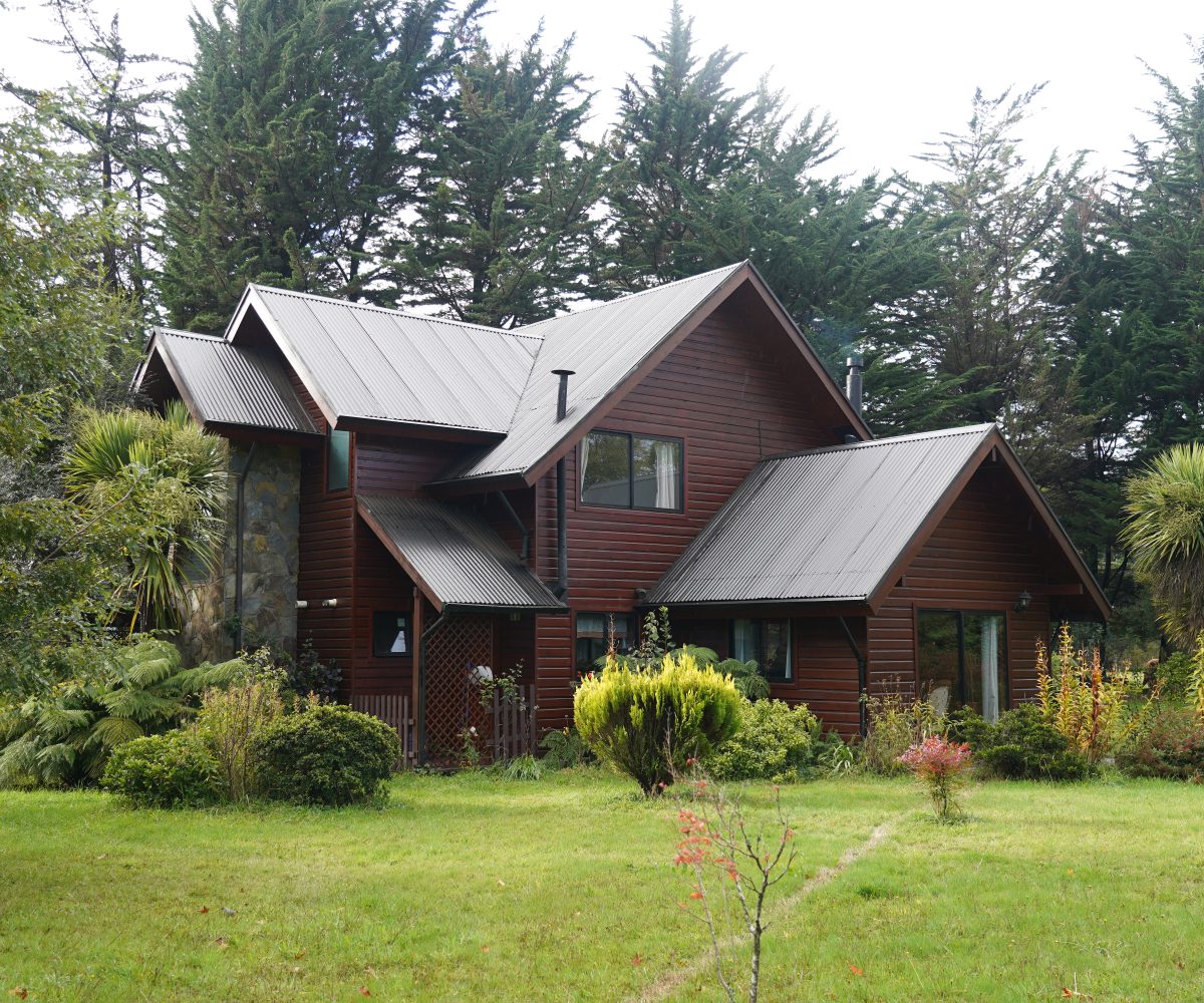 For Sale Se vende precious house casa Villarrica LlauLLau Camino LicanRay close to Pucon 4 bedrooms dormitorios pozo