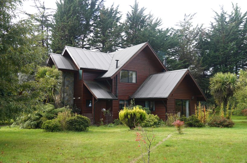 For Sale Se vende precious house casa Villarrica LlauLLau Camino LicanRay close to Pucon 4 bedrooms dormitorios pozo