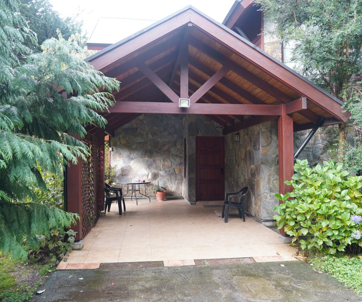 For Sale Se vende precious house casa Villarrica LlauLLau Camino LicanRay close to Pucon 4 bedrooms dormitorios pozo