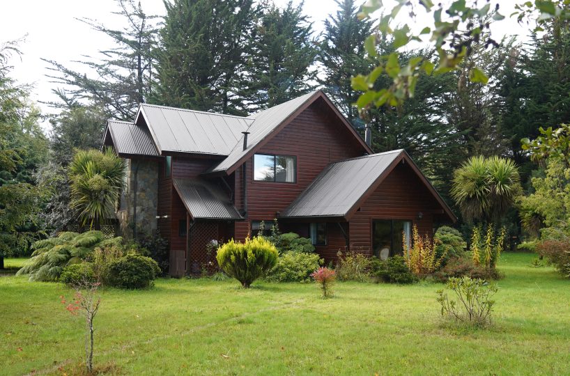 For Sale Se vende precious house casa Villarrica LlauLLau Camino LicanRay close to Pucon 4 bedrooms dormitorios pozo